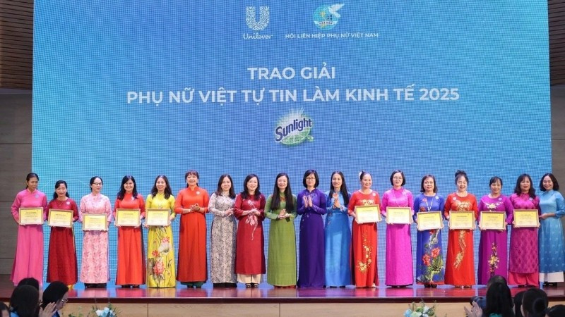 Tôn vinh các dự án đoạt Giải thưởng “Phụ nữ Việt tự tin làm kinh tế” năm 2025.