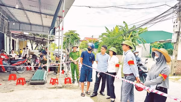 Xã Hà Nam tổ chức cưỡng chế tháo dỡ công trình xây dựng vi phạm trên đất nông nghiệp.