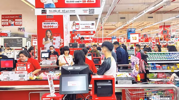 Tổng mức bán lẻ hàng hóa luôn có xu hướng tăng những tháng cuối năm.