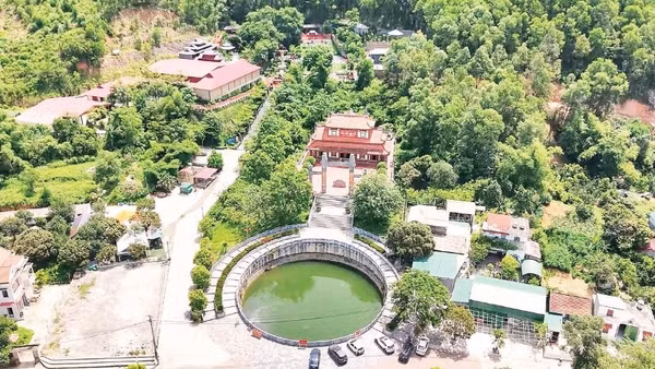 Khu di tích lịch sử tâm linh núi Chùa-nơi diễn ra trận chống càn lịch sử Chanh Chè lần thứ hai (ngày 21/5/1954).