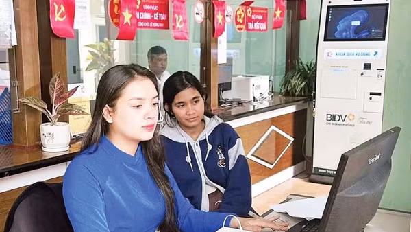 Phong trào “Bình dân học vụ số” lan tỏa đến cơ sở, tạo nền tảng cho xã hội số.