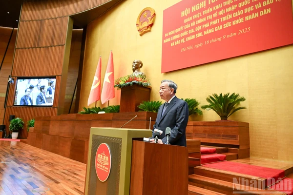 Tổng Bí thư Tô Lâm phát biểu chỉ đạo hội nghị. 