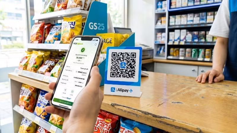 Vietcombank mở rộng thanh toán QR xuyên biên giới tới Nhật Bản và Hong Kong