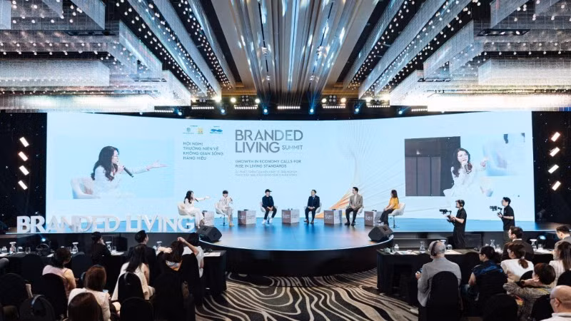 Các diễn giả chia sẻ nhiều góc nhìn giá trị tại Branded Living Summit 2025.
