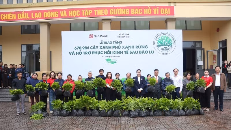 SeABank hỗ trợ trồng gần 671 nghìn cây xanh tại Hà Tĩnh, vượt mục tiêu 1 triệu cây xanh trên cả nước
