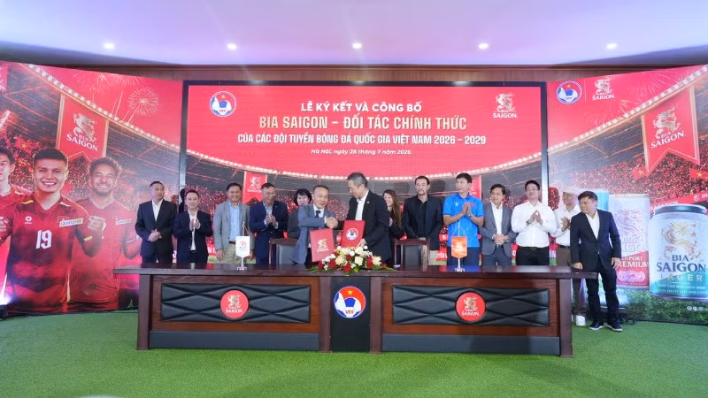 SABECO và VFF gia hạn hợp tác chiến lược, tiếp sức cho bóng đá Việt Nam giai đoạn 2026-2029 