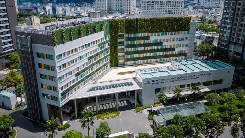Vinmec Central Park được xây dựng trên khuôn viên rộng rãi với tổng số vốn đầu tư 1.200 tỷ đồng.
