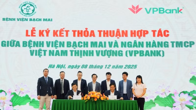 Đại diện 2 đơn vị tại lễ ký kết thỏa thuận hợp tác