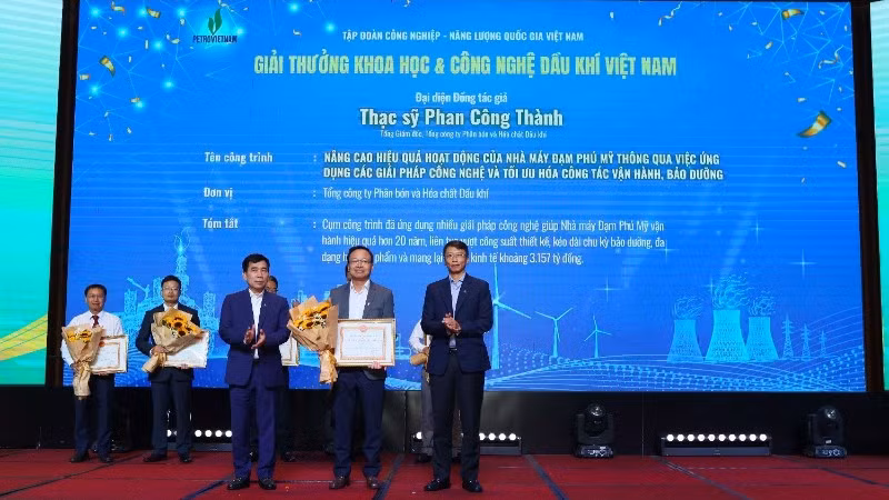 Nhà máy đạm Phú Mỹ (trực thuộc PVFCCo-Phú Mỹ) nhận Giải thưởng Khoa học và Công nghệ Dầu khí Việt Nam.