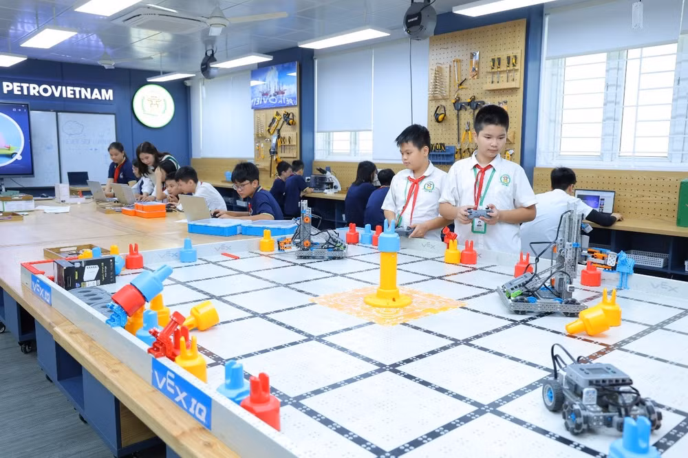 Phòng học STEM tại Hà Nội của sáng kiến Chương trình “STEM Innovation Petrovietnam”.