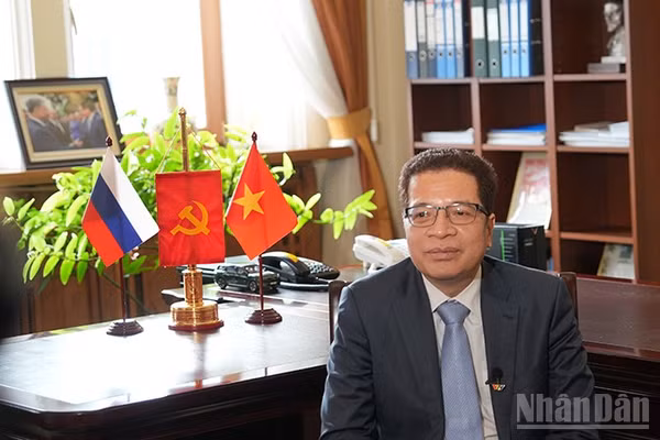 Đại sứ Việt Nam tại Liên bang Nga Đặng Minh Khôi. (Ảnh: XUÂN HƯNG)