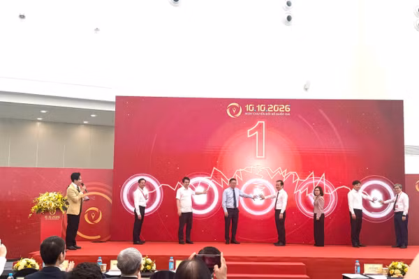 Khai trương Ứng dụng Chuyển đổi số cấp xã, là một trong những hoạt động chào mừng Ngày Chuyển đổi số quốc gia năm 2026. (Ảnh: TRÀ MY) 