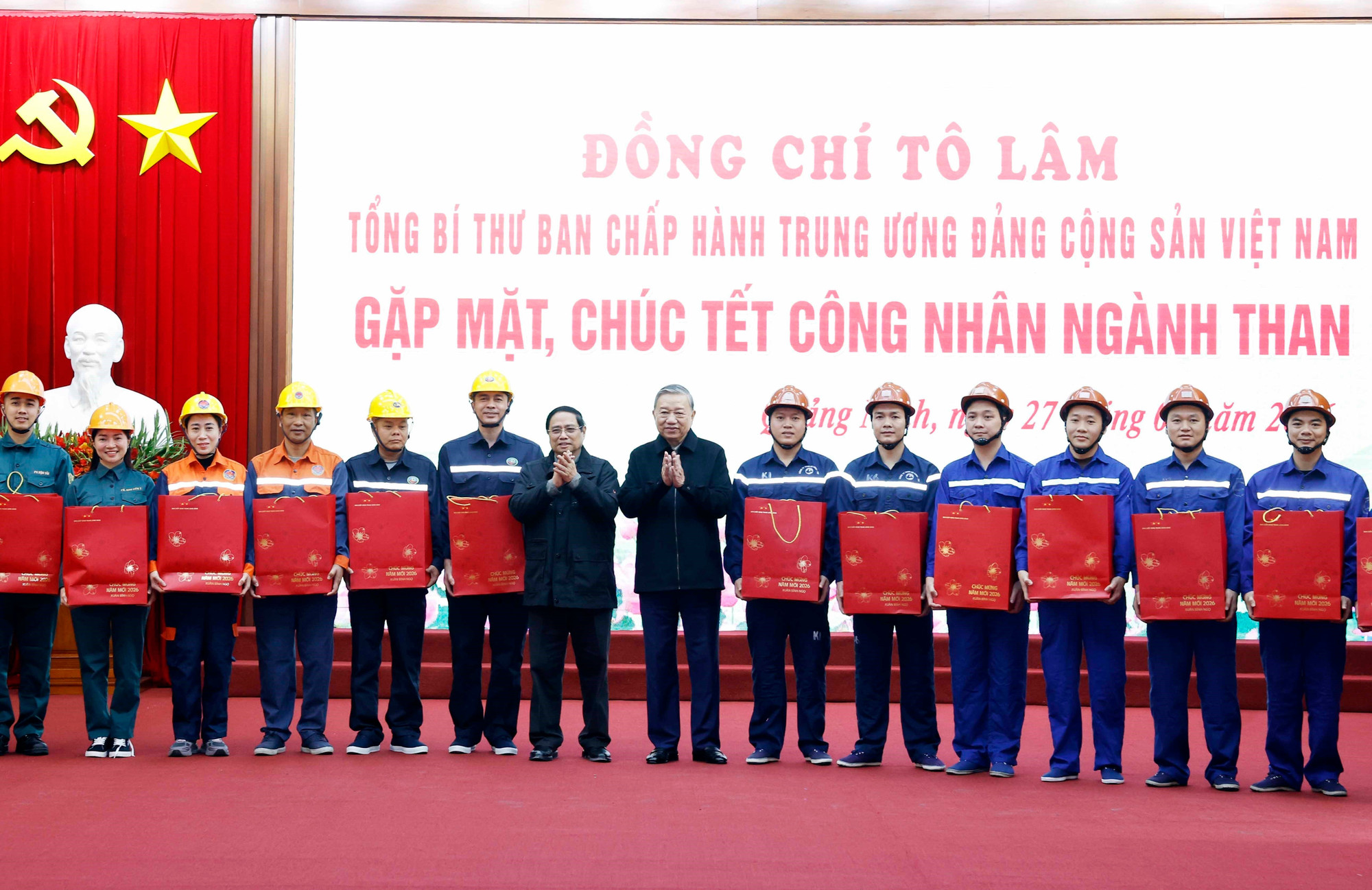 vna-potal-tong-bi-thu-to-lam-gap-mat-chuc-tet-cong-nhan-nganh-than-tai-quang-ninh-8553653.jpg