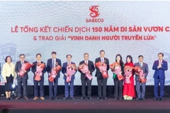 Các cá nhân được vinh danh "Người có khả năng kết nối nguồn lực xã hội".