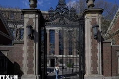 Tổng thống Donald Trump yêu cầu Đại học Harvard bồi thường 1 tỷ USD