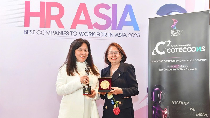 Coteccons nhận cúp đúp giải thưởng tại HR Asia Award 2025.