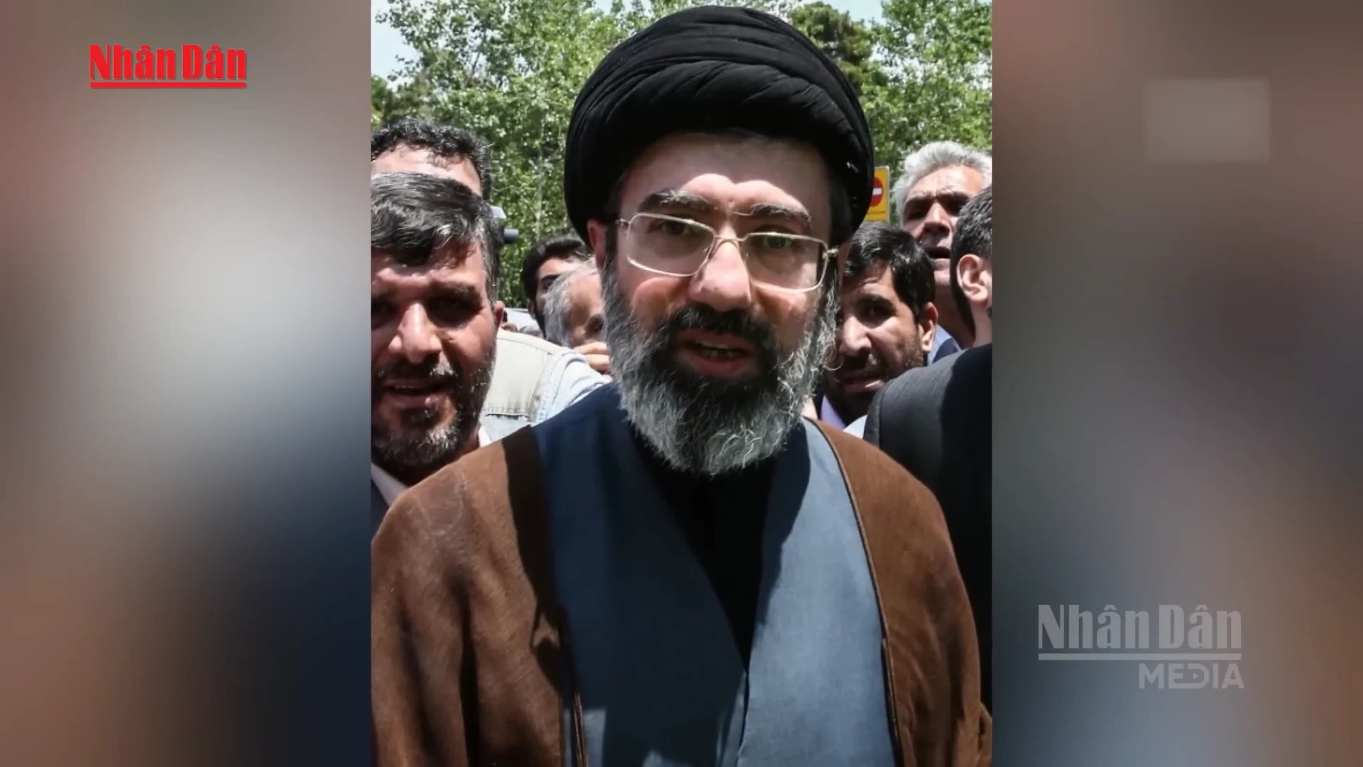 Áp lực chồng chất lên Mojtaba Khamenei, con trai lãnh tụ tối cao Iran