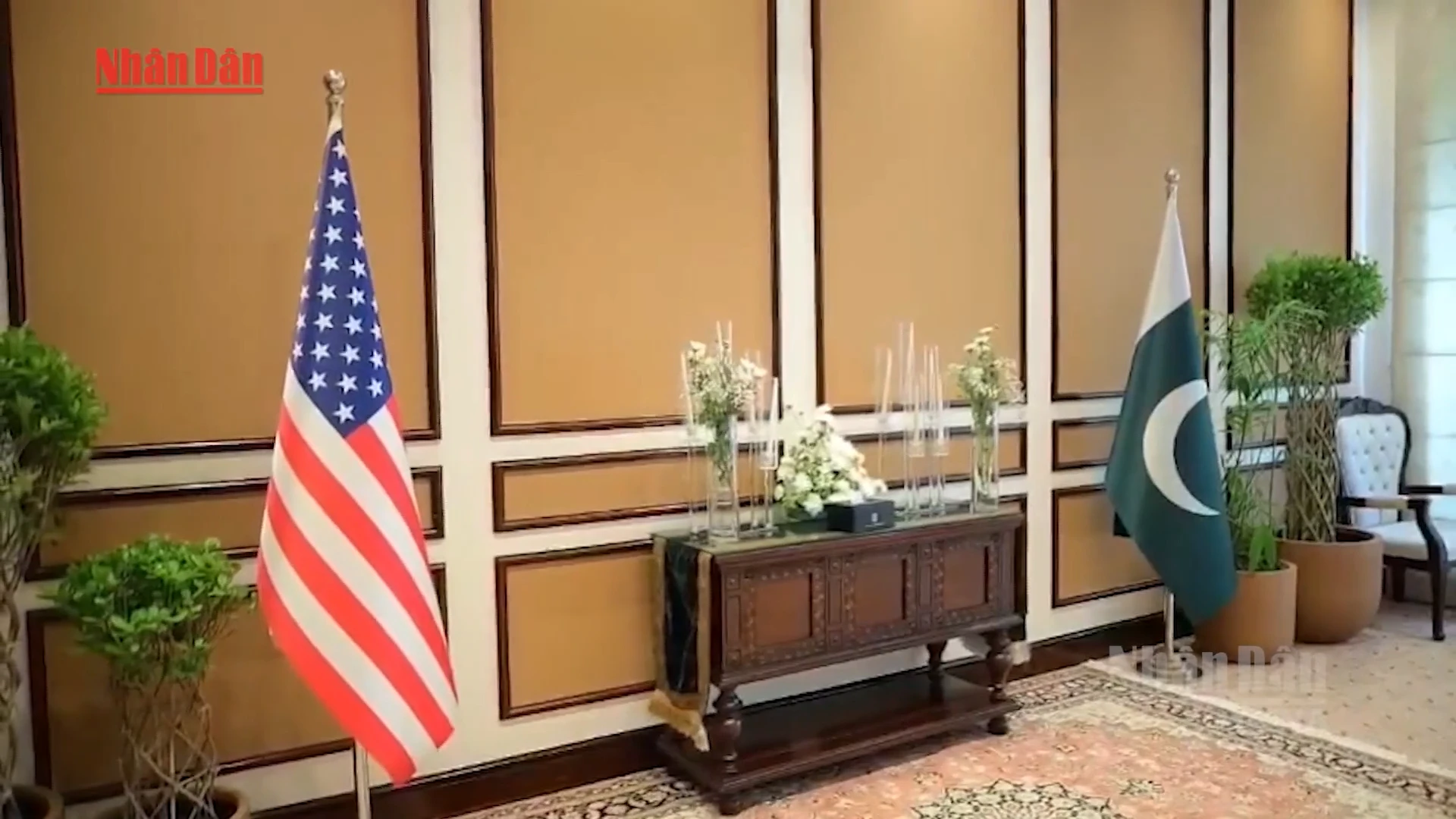 Mỹ và Iran đối đầu quan điểm trước thềm đàm phán tại Pakistan