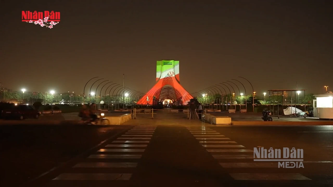 Iran sẵn sàng đàm phán với Mỹ về năng lượng và khai khoáng máy bay
