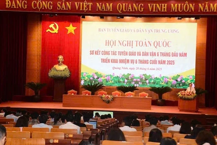 Quang cảnh hội nghị.