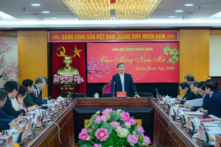 Đồng chí Lê Minh Trí chủ trì cuộc họp. (Ảnh: BẢO LONG)