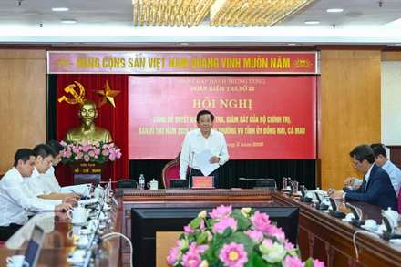 Đồng chí Bùi Văn Nghiêm chủ trì hội nghị. (Ảnh: THẾ ĐẠI)