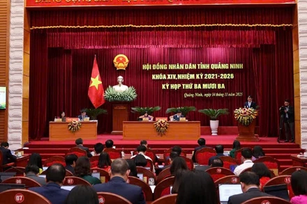 Quang cảnh Kỳ họp thứ 33, Hội đồng nhân dân tỉnh Quảng Ninh khóa XIV, nhiệm kỳ 2021-2026.