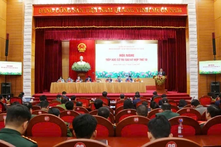 Quang cảnh Hội nghị tiếp xúc cử tri.