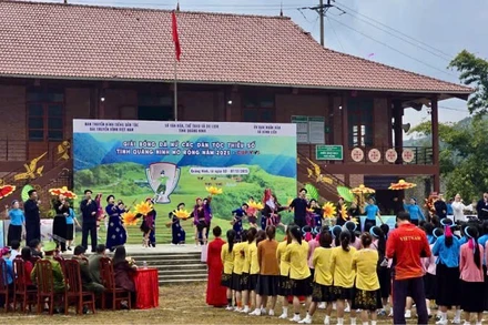 Quang cảnh lễ khai mạc Giải Bóng đá nữ các dân tộc thiểu số tỉnh Quảng Ninh mở rộng năm 2025 – Cúp VTV5.