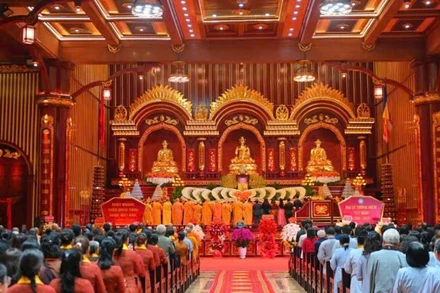 Quang cảnh Đại Lễ tưởng niệm 717 năm Ngày Phật hoàng Trần Nhân Tông nhập Niết bàn.