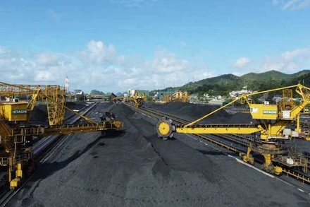 Hệ thống bốc rót than hiện đại, đồng bộ của Công ty Tuyển than Cửa Ông.