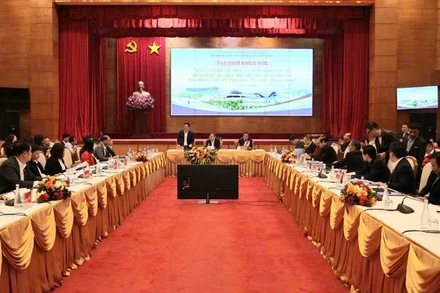 Quang cảnh tọa đàm.