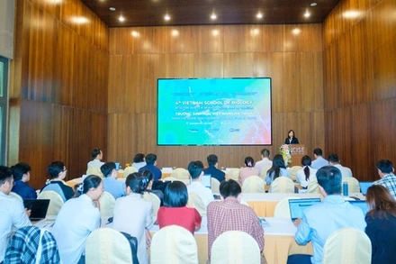 Đây là khóa đào tạo thường niên được tổ chức từ năm 2022 đến nay để cập nhật các phương pháp nghiên cứu mới trong lĩnh vực sinh học.