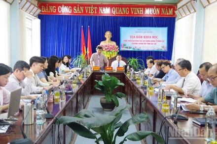 Quang cảnh buổi tọa đàm.
