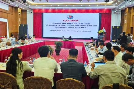 Quang cảnh tọa đàm.