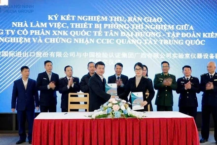 Công ty Cổ phần xuất nhập khẩu quốc tế Tân Đại Dương (Việt Nam) và Tập đoàn Kiểm nghiệm Trung Quốc - Công ty trách nhiệm hữu hạn Quảng Tây, Chi nhánh Đông Hưng (Trung Quốc) đã ký kết nghiệm thu, bàn giao nhà làm việc và toàn bộ trang thiết bị phòng thí nghiệm nông sản và thực phẩm.