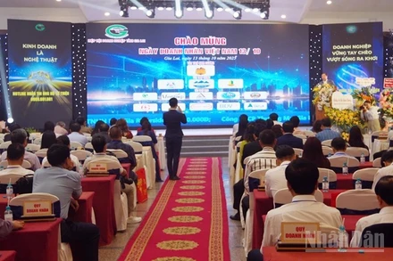 Quang cảnh hội nghị.