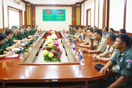 Quang cảnh buổi làm việc.