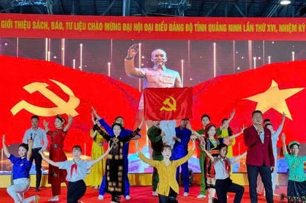 Chương trình nghệ thuật tại lễ khai mạc.