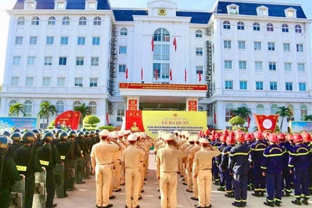 Quang cảnh lễ ra quân của Công an tỉnh Quảng Ninh.