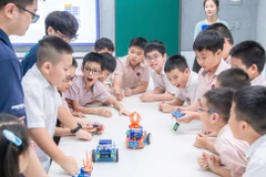 Học sinh Trường tiểu học và THCS MAY hào hứng trong giờ học STEM