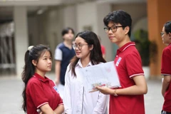 [Ảnh] Thí sinh tiếp tục tham dự Kỳ thi tốt nghiệp THPT năm 2025 với các bài thi tự chọn 