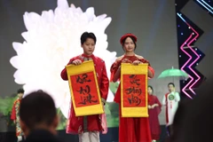 [Ảnh] Học sinh vui lễ hội xuân, tìm hiểu nét đẹp truyền thống