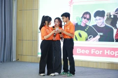 Sinh viên FPT Polytechnic trải nghiệm hoạt động sáng tạo câu chuyện cho video truyền thông.