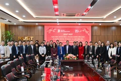 Gặp mặt các nhà khoa học, doanh nhân kiều bào ở nước ngoài tại Đại học Bách khoa Hà Nội. (Ảnh: DUY THÀNH)