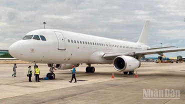 Vietnam Airlines tiếp nhận và đưa vào khai thác 2 tàu bay Airbus A320 theo hình thức thuê ướt để phục vụ cao điểm hè 2025.