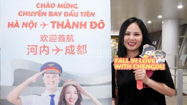 Hãng hàng không Vietjet tiếp tục khai trương đường bay kết nối Thủ đô Hà Nội với Thành Đô (Trung Quốc).