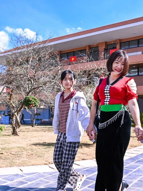 [Ảnh] Cận cảnh ngôi trường nội trú liên cấp hiện đại bậc nhất vùng biên giới