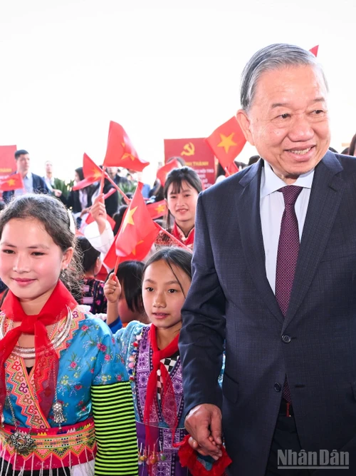 [Ảnh] Tổng Bí thư Tô Lâm dự Lễ khánh thành trường phổ thông nội trú liên cấp Si Pa Phìn