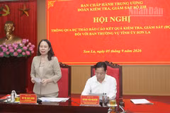 Đồng chí Võ Thị Ánh Xuân phát biểu tại hội nghị thông qua dự thảo báo cáo kiểm tra, giám sát đợt 3 đối với Ban Thường vụ Tỉnh ủy Sơn La. (Ảnh: QUỐC TUẤN)
